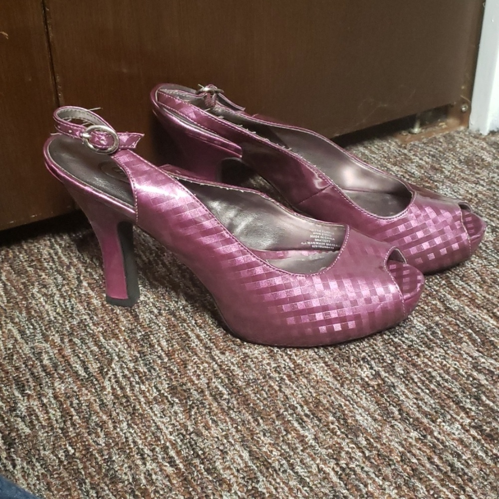 Peep toe heels